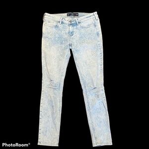 Bleach washed distressed Hollister crop jeans